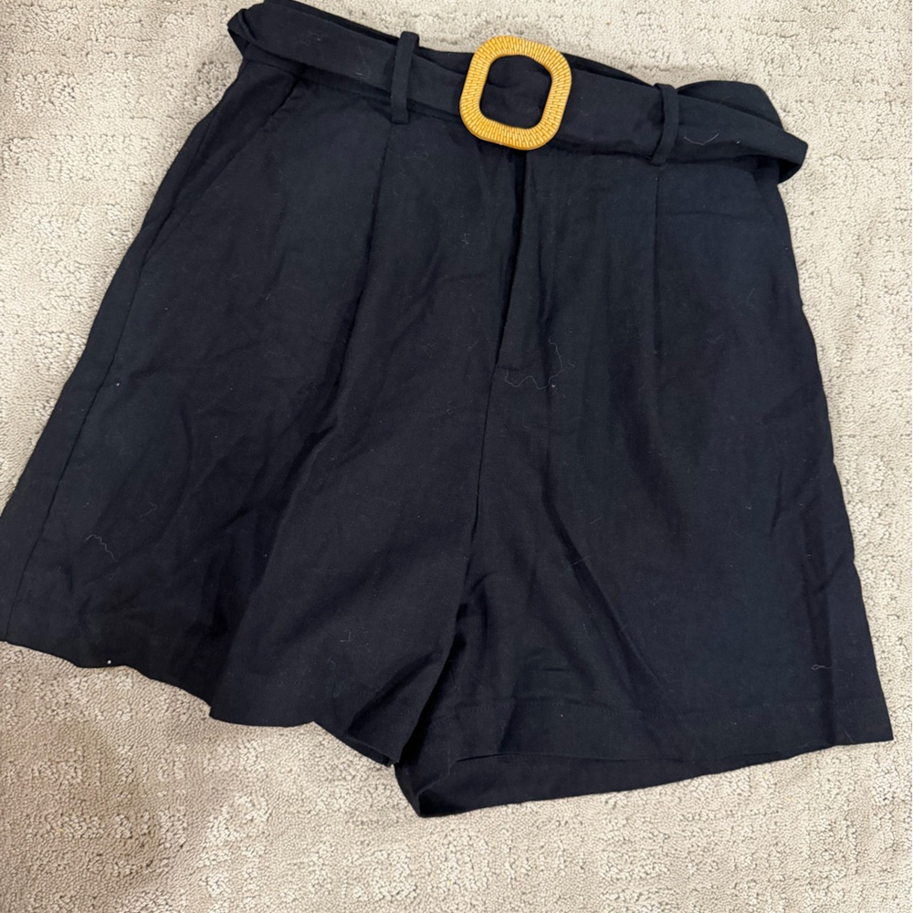 Women’s High-Waist Black Shorts with Buckle